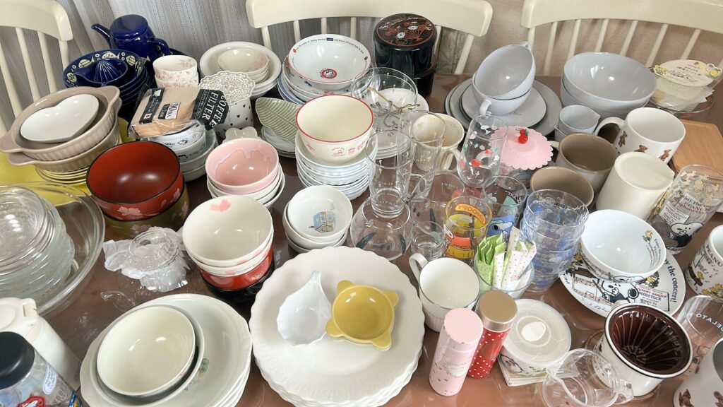 収納　片付け　断捨離　暮らし　主婦　ママ　丁寧　スッキリ　共働き　一人暮らし　フランフラン　ジルスチュワート　食器　オトナ女子　整理収納　鈴木　ゆり　お片づけサロン　NHK 監修　Amazon 楽天　雑貨　youtube 