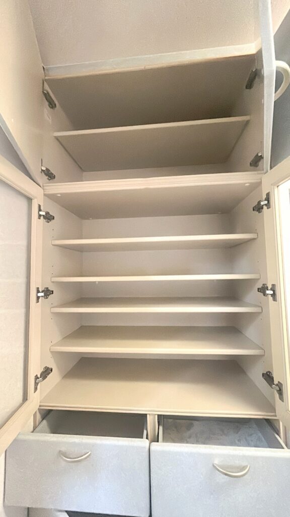 収納　片付け　断捨離　暮らし　主婦　ママ　丁寧　スッキリ　共働き　一人暮らし　フランフラン　ジルスチュワート　食器　オトナ女子　整理収納　鈴木　ゆり　お片づけサロン　NHK 監修　Amazon 楽天　雑貨　youtube