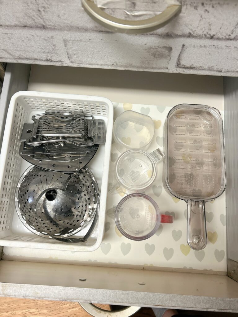 収納　片付け　断捨離　暮らし　主婦　ママ　丁寧　スッキリ　共働き　一人暮らし　フランフラン　ジルスチュワート　食器　オトナ女子　整理収納　鈴木　ゆり　お片づけサロン　NHK 監修　Amazon 楽天　雑貨　youtube