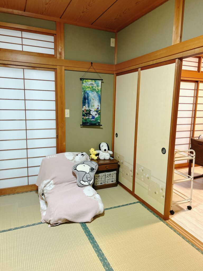 スヌーピー　趣味　好きなもの　インテリア　整理収納　片付け　実家　親の家　終活　遺品整理　生前整理　断捨離　Snoopy
#Peanuts
#SnoopyLover
#PeanutsFan
インテリア／片付け系
#HomeOrganization
#HomeOrganizing
#Decluttering
#MinimalistHome
#OrganizedHome
#InteriorDesign
#HomeDecor
実家・親の家・終活関連
#ParentsHome
#FamilyHomeCleaning
#ElderlyHomeSupport
#SeniorHomeOrganization
#Downsizing
#PreEndOfLifePlanning （生前整理ニュアンス）
#LegacyOrganizing （遺品整理ニュアンス）
#EstateOrganization （遺品整理・相続周りも含む）
#EndOfLifePlanning （終活全体）
断捨離
#Declutter
#Minimalism
#LettingGo
#SimplifyYourLife