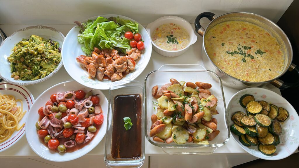 cooking meal healthy lunch veggie lunch dinner home cooking 料理 家事代行 調理 作り置き ワンオペ 主婦 子育て 共働き キャリア 独身 女性活躍推進 鈴木 ゆり アスリートフードマイスター