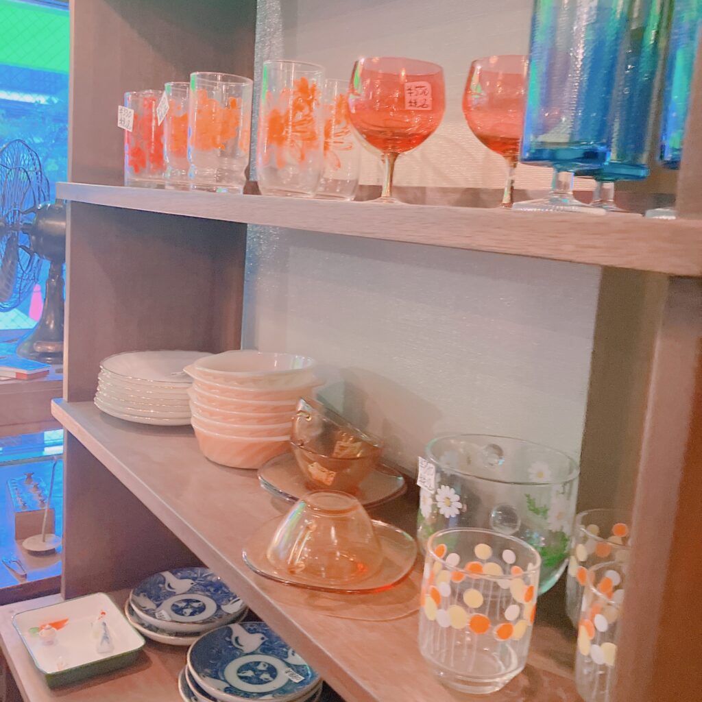 #高円寺
#昭和レトロ
#昭和レトロインテリア
#レトロ家具
#ヴィンテージ家具
#インテリア
#部屋づくり
#整理収納
#片付け
#東京散策
#Koenji
#ShowaRetro
#JapaneseRetro
#JapaneseInterior
#VintageJapaneseFurniture
#VintageInterior
#InteriorInspiration
#JapaneseHome
#Decluttering
#TokyoLife