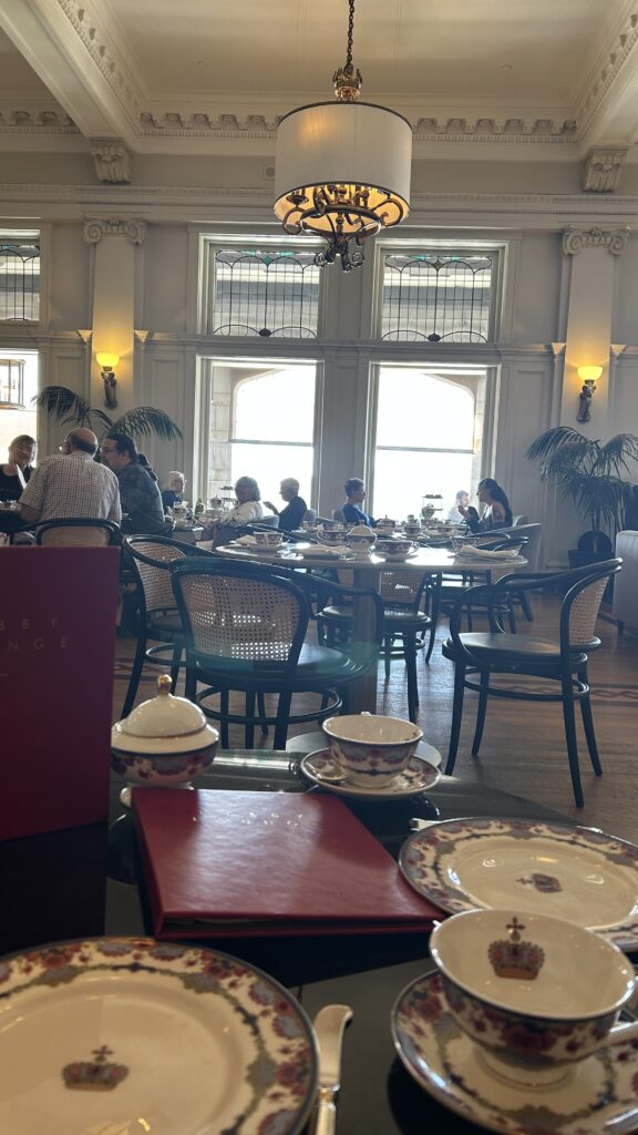 カナダ　エンプレス　ハイティ　アフタヌーンティ　鈴木　ゆり　　バンクーバー　ビクトリア　ウィスラー　旅行　ブログ　フェアモント　アビゲイル　Abigail The tea of Victoria fairmont empress 起業女子　ラジオ　片付け　お片づけサロン　ブログ　インテリア