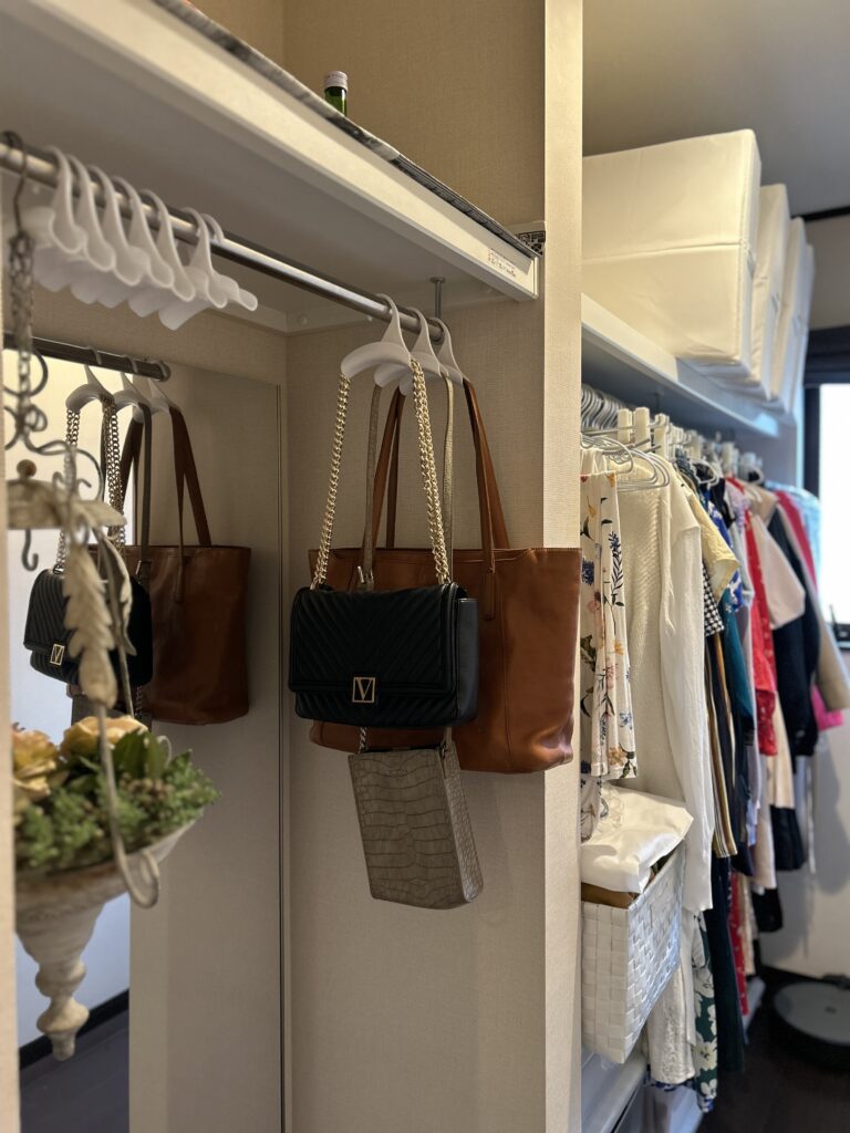 バッグハンガー　監修　インフルエンサー　spark joy living item goods product  Suzuki Yuri organize small space home bag 　closet tidy keep rack 