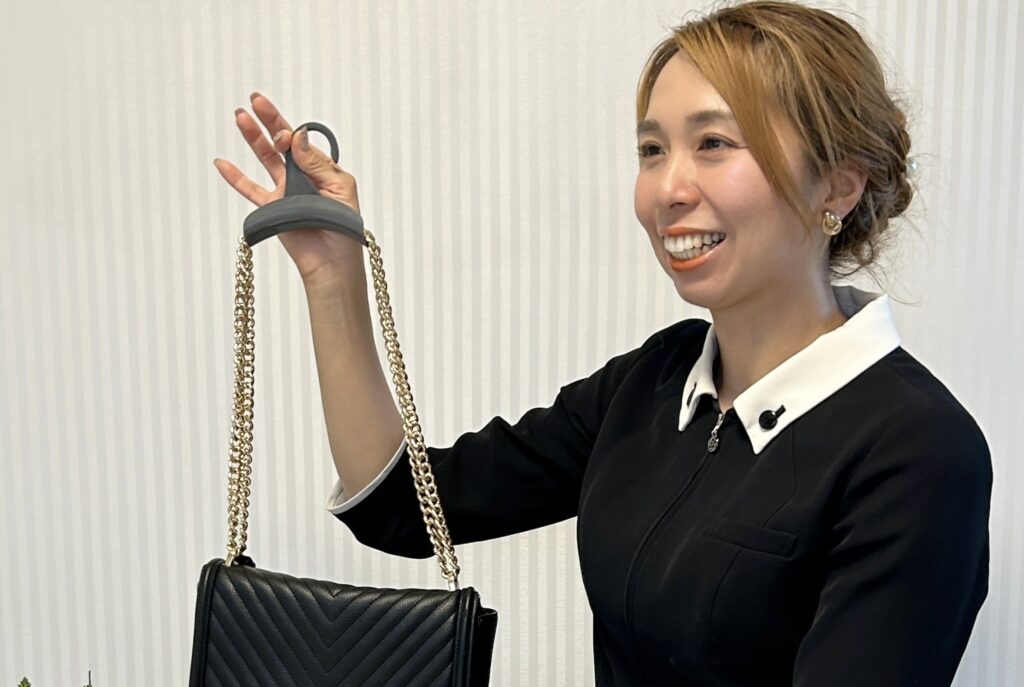 バッグハンガー　監修　インフルエンサー　spark joy living item goods product Suzuki Yuri organize small space home bag 　closet tidy keep rack coat headphone kitchen desk work