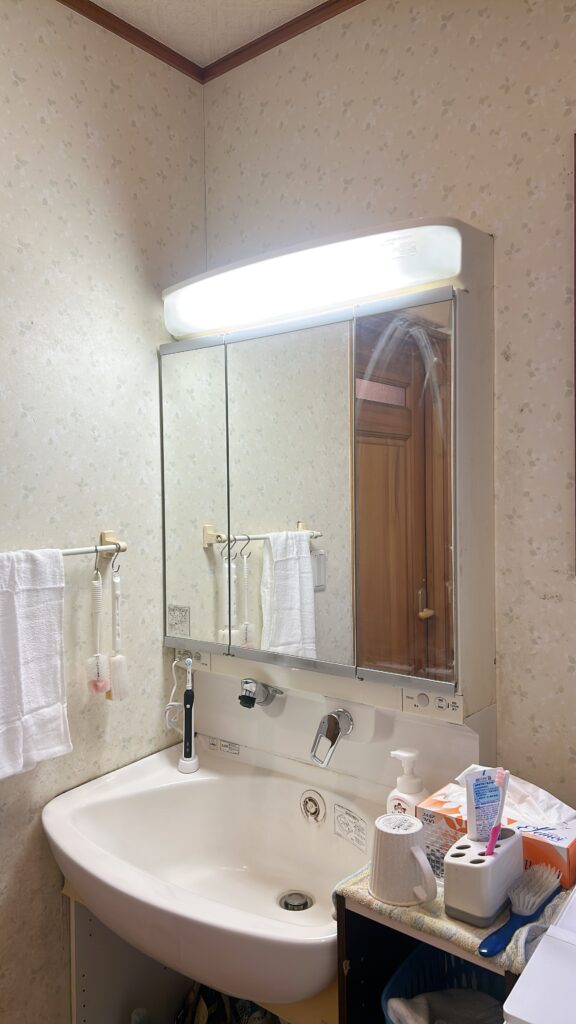 Senior home organization
Decluttering for seniors
Home organization tips
Minimalism for seniors
生活・健康・快適さ
Healthy living
Comfortable living at home
Stress-free home
Life simplification
日本文化・家庭料理
Japanese home cooking
Healthy Japanese meals
Family-friendly Japanese recipes
生前整理 終活
買取 不用品 断捨離 シニア 高齢者